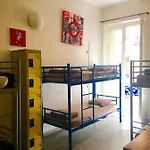 Backpackers Chez Patrick Nizza