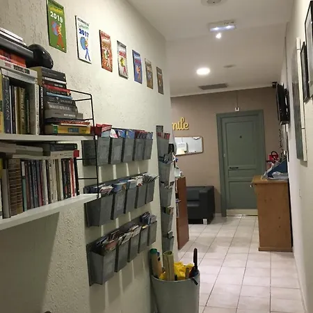 バックパッカーズ シェ パトリック * ニース