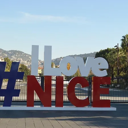 バックパッカーズ シェ パトリック *