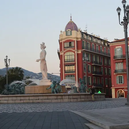 Backpackers Chez Patrick Hostel *